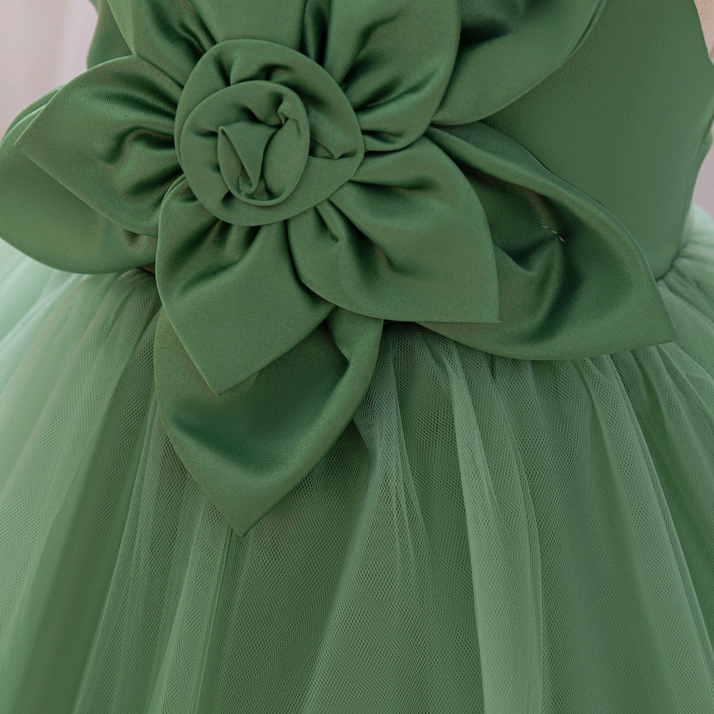 Avocado Green Off-Shoulder Puffy Ball Gown Dress for Girls | Tea-Length Tulle Party Outfit