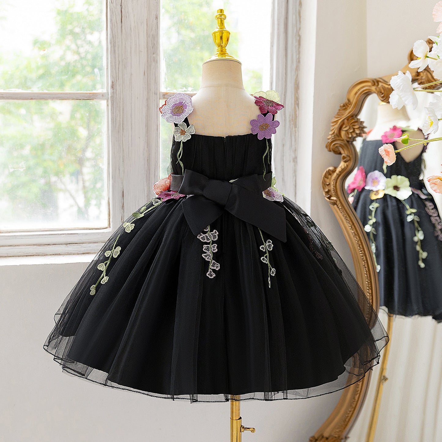 Black Puffy Off-Shoulder Ball Gown Dress for Girls – Lace & Applique Tea Length