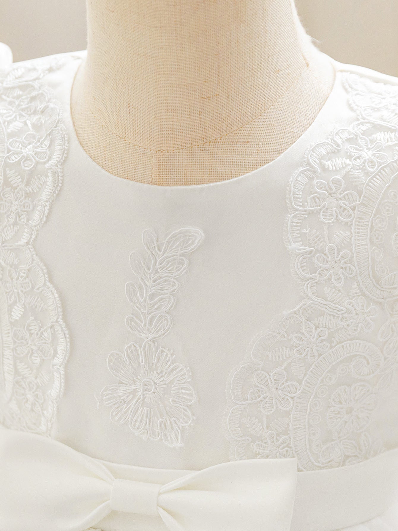 Cute Puffy Ball Gown Dress for Baby Girls – White Lace Tea-Length Party Dress