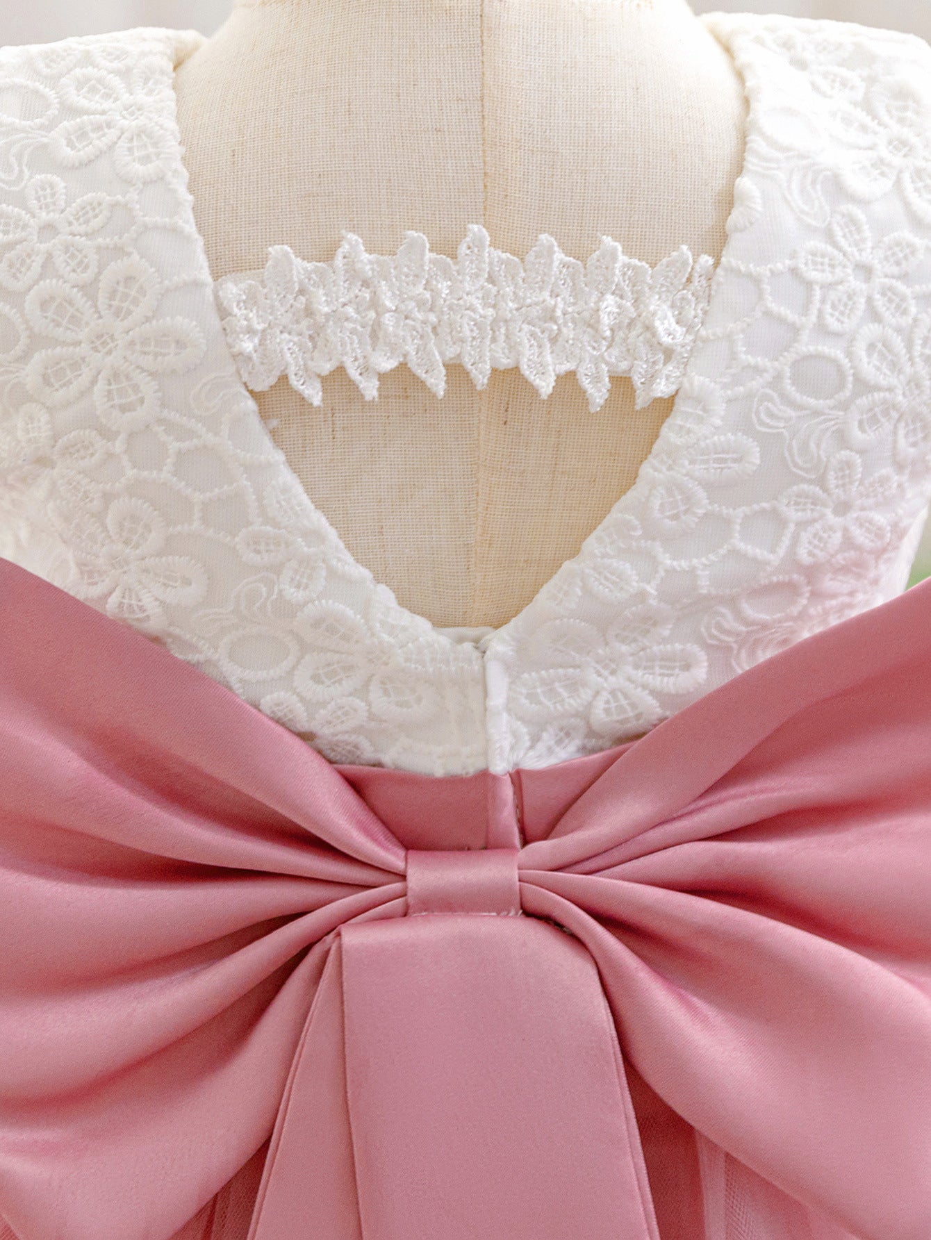 Puffy Pink Princess Dress for Girls with Bowknot – Lace & Tulle Ball Gown