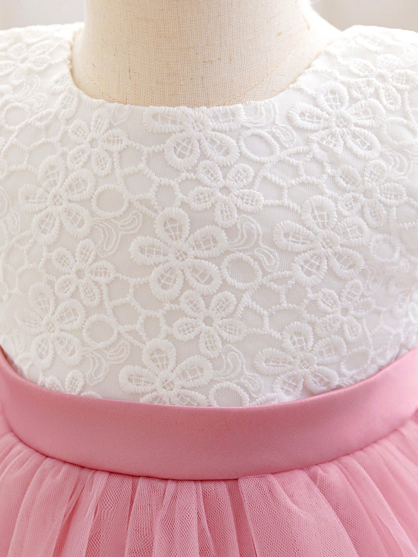 Puffy Pink Princess Dress for Girls with Bowknot – Lace & Tulle Ball Gown