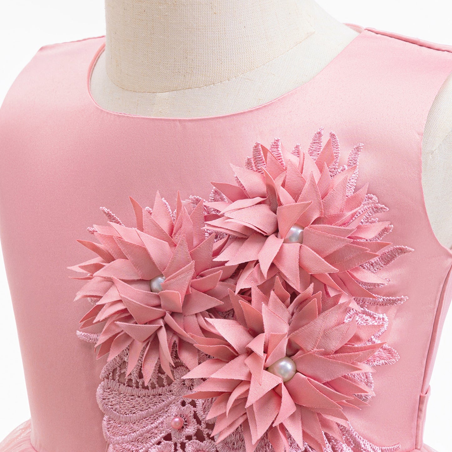 Puffy Tulle Flower Girl Dress with Lace Applique – Cute Ball Gown for Parties & Weddings