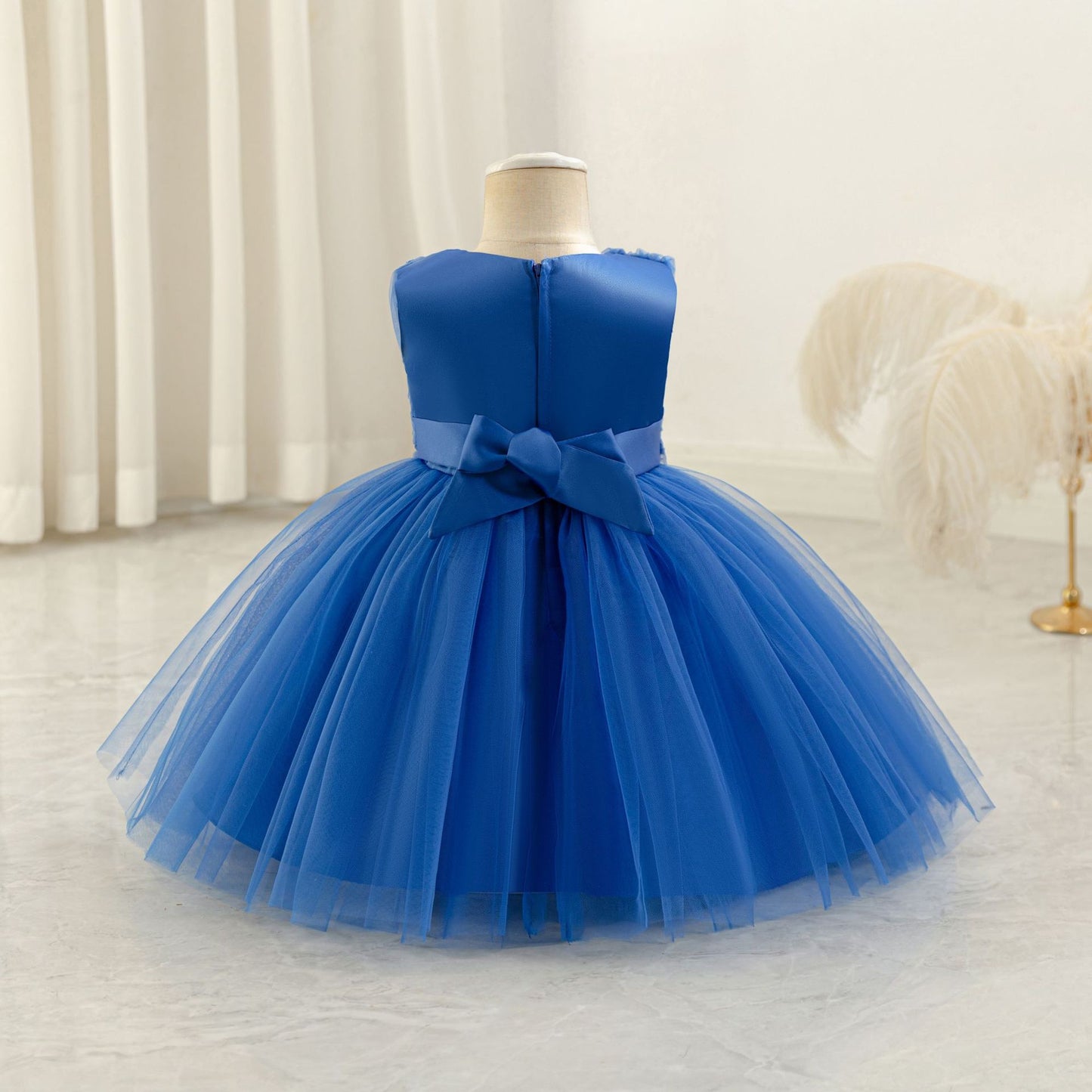 Cute Puffy Mesh Ball Gown Tea Length Dress for Girls – Applique & Bow Party Outfit