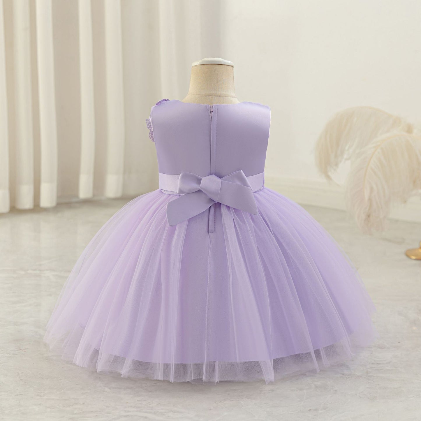 Cute Puffy Mesh Ball Gown Tea Length Dress for Girls – Applique & Bow Party Outfit