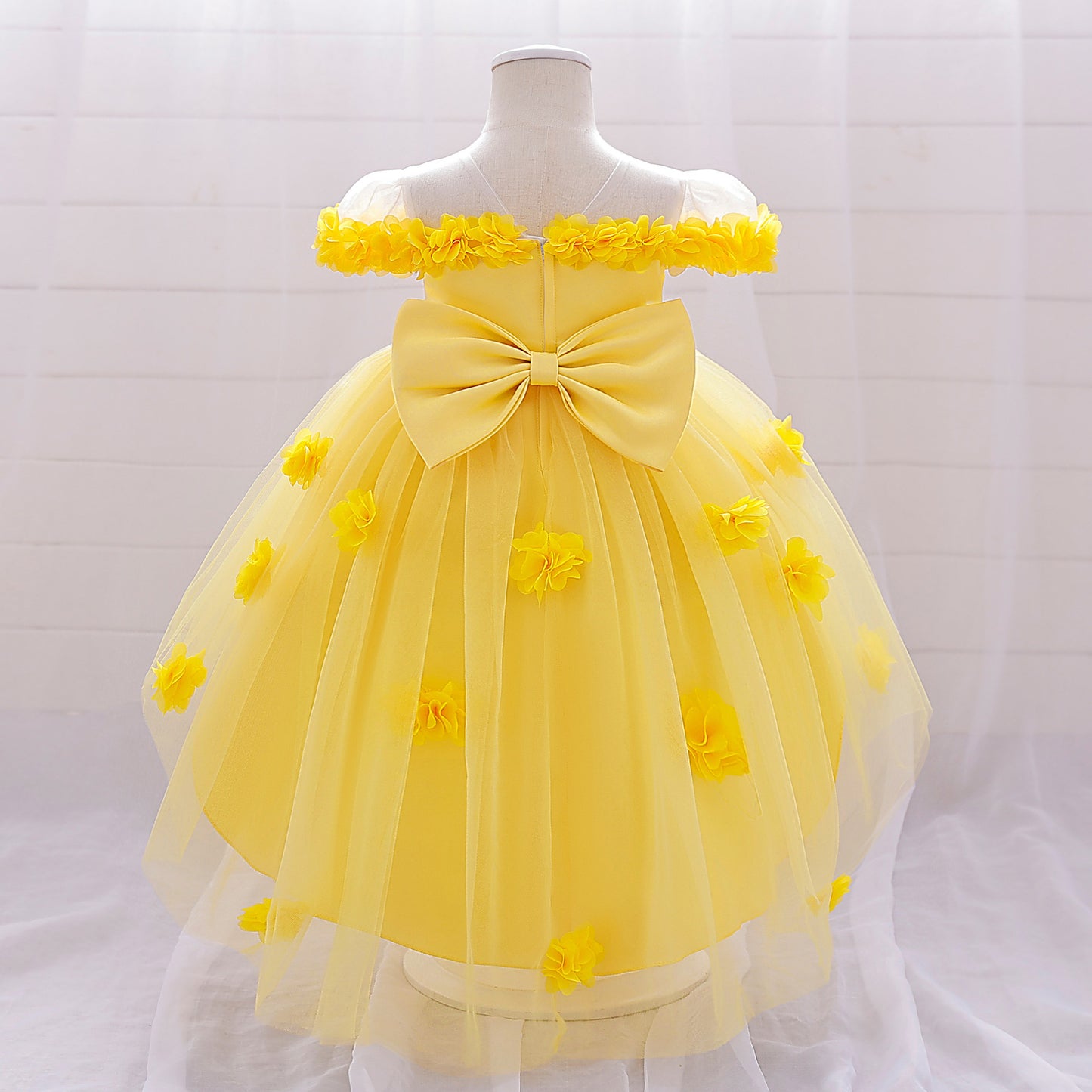 Puffy Off-Shoulder Princess Dress for Girls | High-Low Mesh Flower Girl Gown