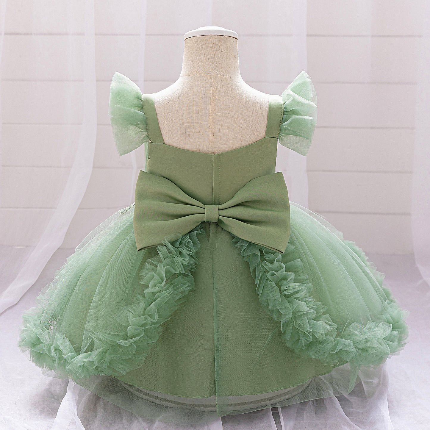Cute Puffy Tulle Flower Girl Dress for Party & Wedding – Lace & Bow Detail