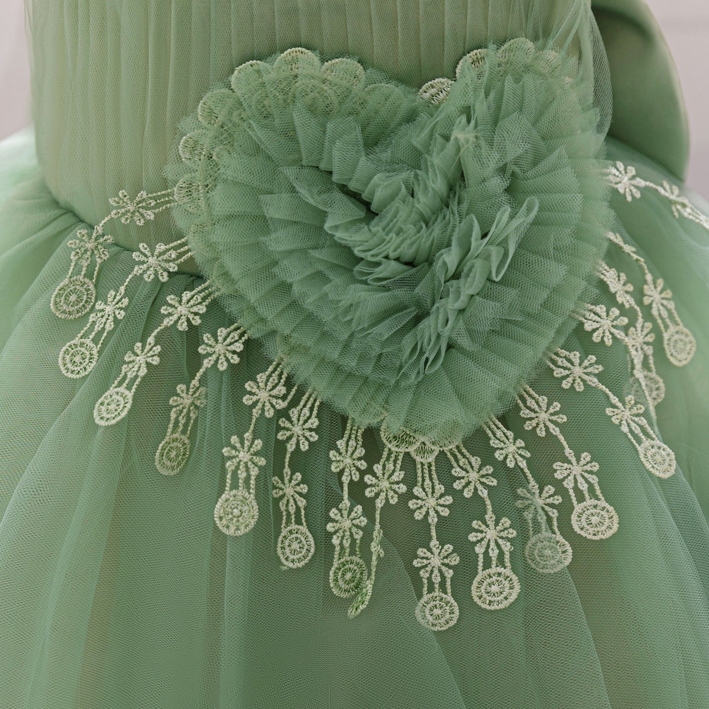 Cute Puffy Tulle Flower Girl Dress for Party & Wedding – Lace & Bow Detail