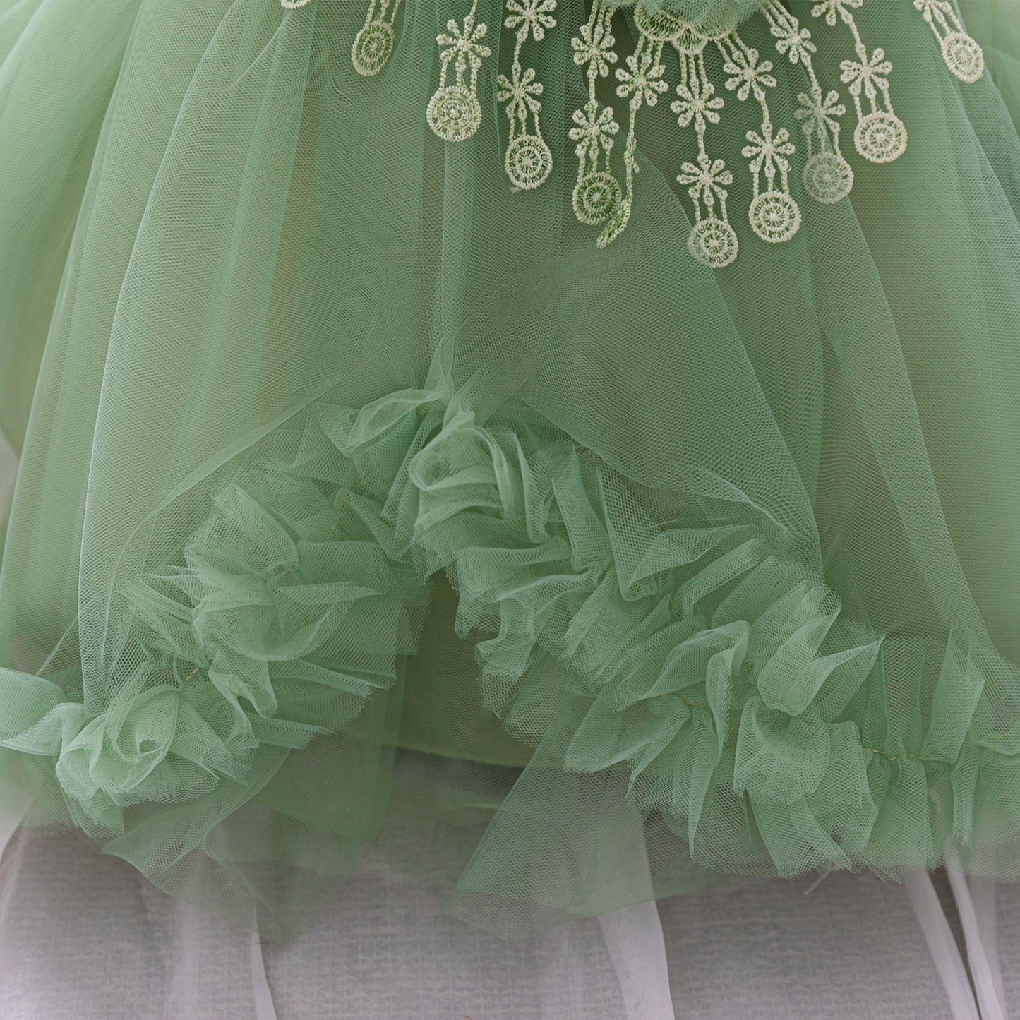 Cute Puffy Tulle Flower Girl Dress for Party & Wedding – Lace & Bow Detail