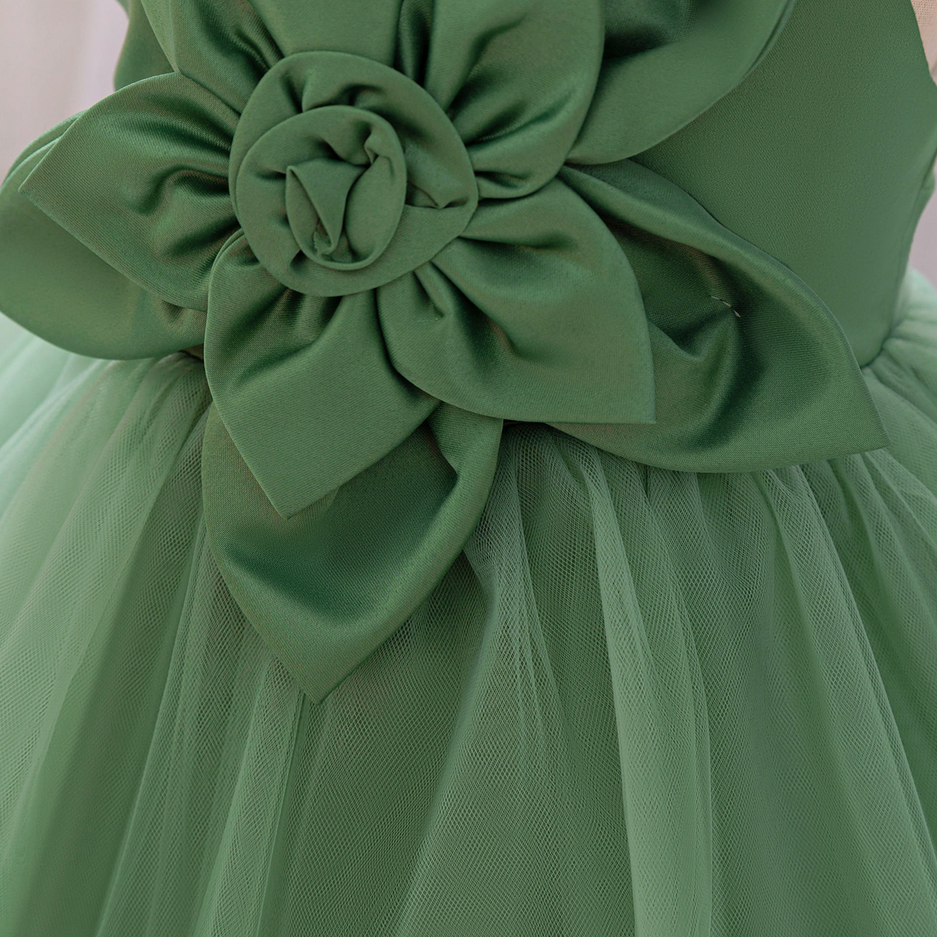 Avocado Green Off-Shoulder Puffy Ball Gown Dress for Girls | Tea-Length Tulle Party Outfit