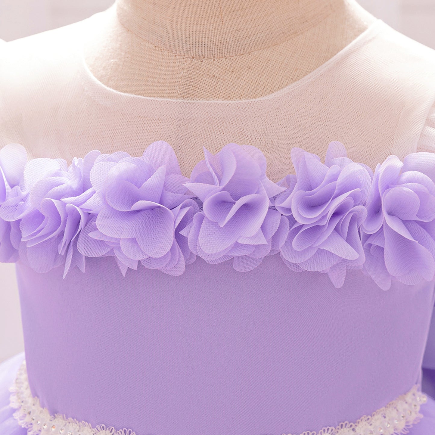 Lavender Puffy Tulle Ball Gown Dress for Girls with Floral Appliqué and Bowknot