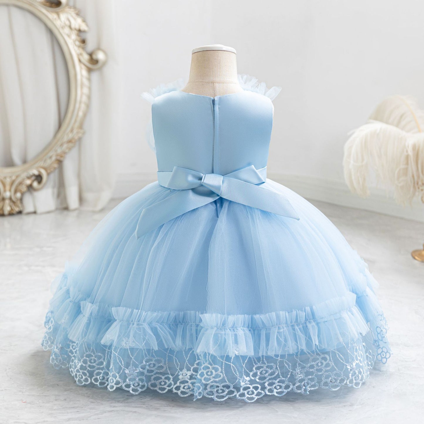Cute Mesh Ball Gown Kids Dress with Lace & Bow for Parties & Celebrations
