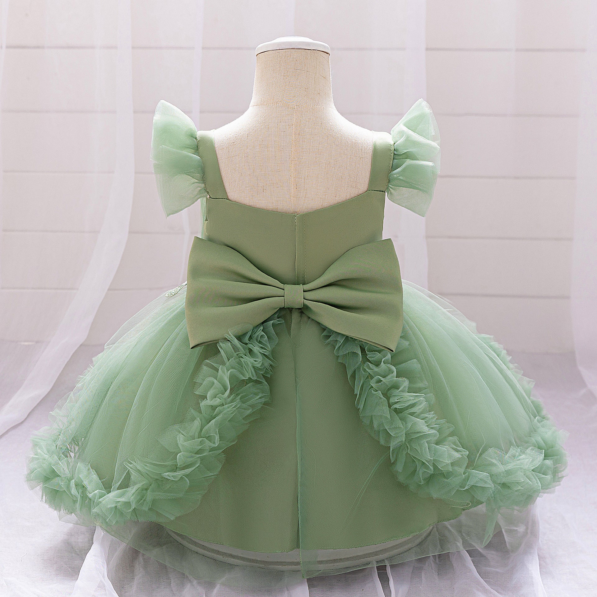 Cute Puffy Tulle Flower Girl Dress for Party & Wedding – Lace & Bow Detail