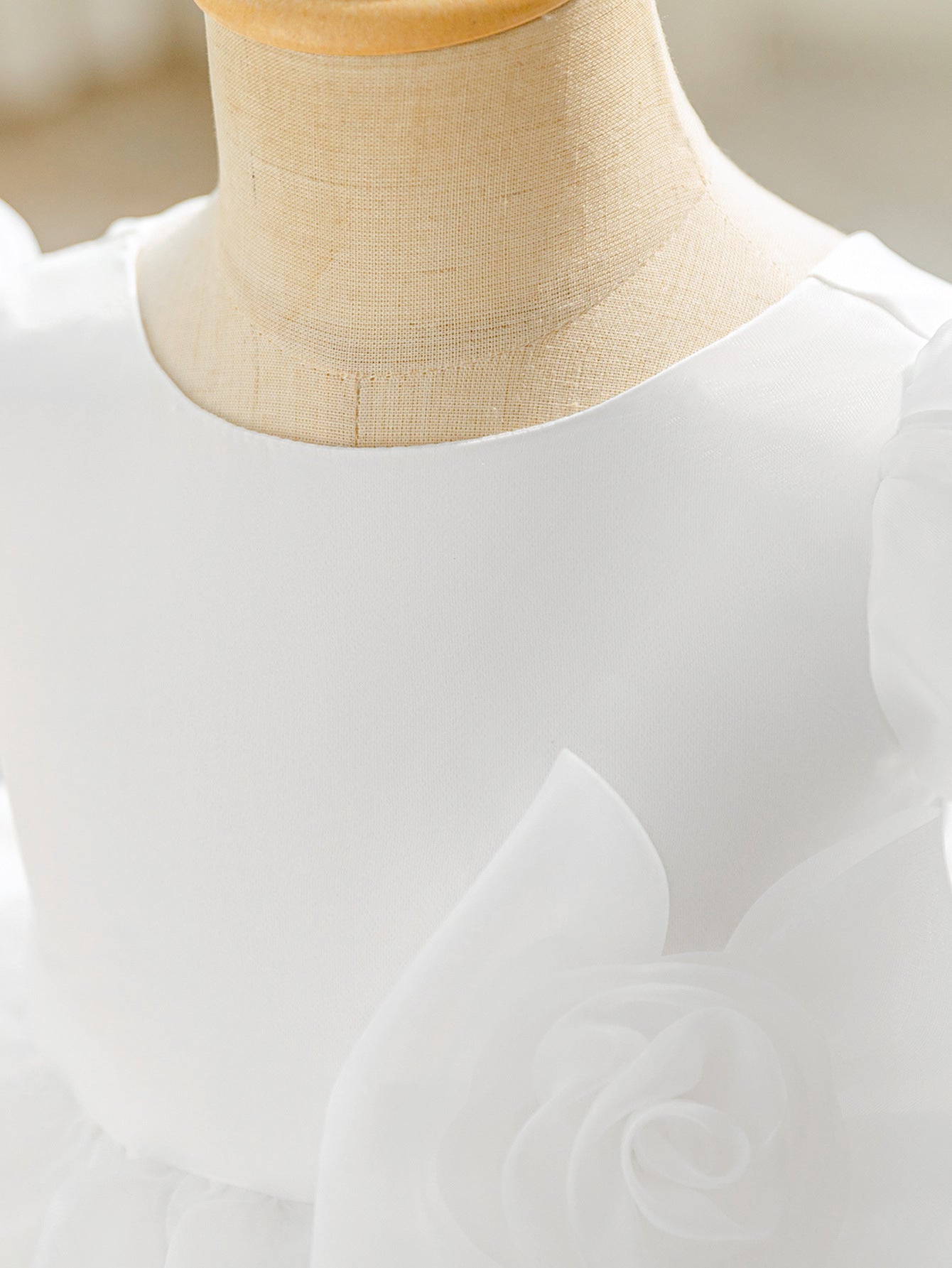 Frocklet White Puffy Tulle Flower Girl Dress with Bow for Toddlers | Princess Ball Gown Tea Length 6