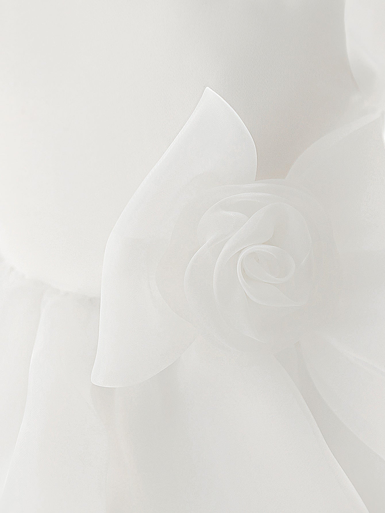 Frocklet White Puffy Tulle Flower Girl Dress with Bow for Toddlers | Princess Ball Gown Tea Length 7